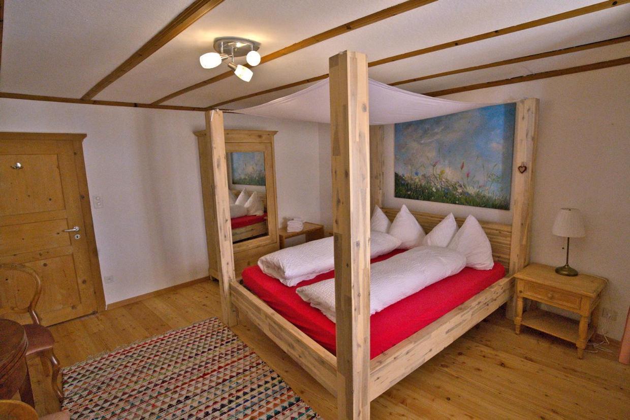 Chasa Sassalba Bed & Breakfast Lu Екстериор снимка
