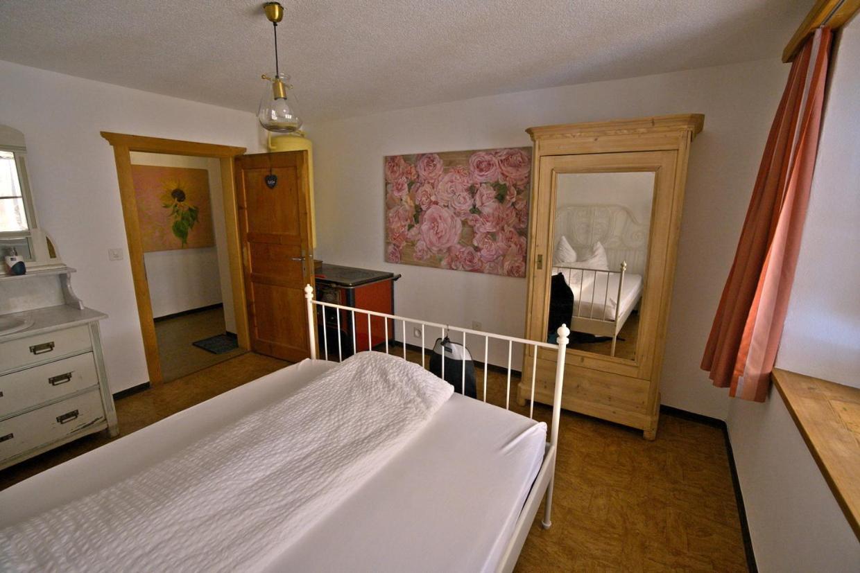 Chasa Sassalba Bed & Breakfast Lu Екстериор снимка